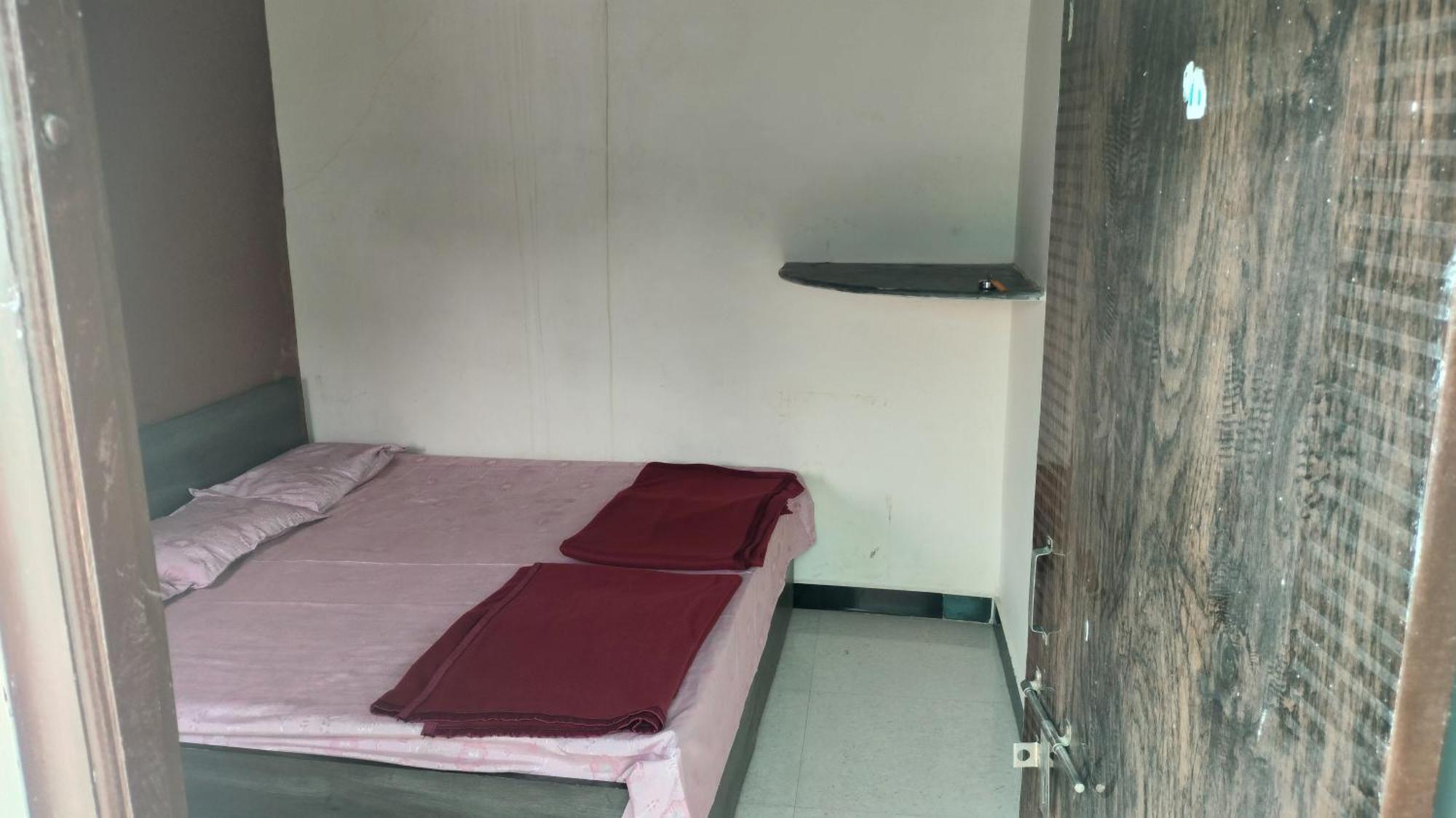 Kailash Kuti Guest House Ujjain Exterior foto